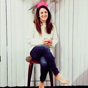 Meet your Posher, Abeer